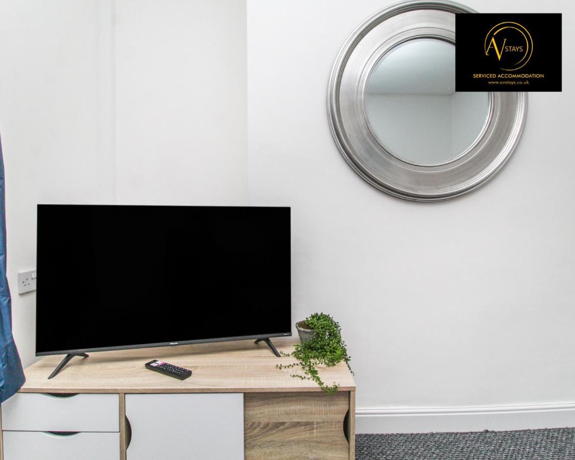 Modern House By Av Stays Short Lets & Serviced Accommodation St Helens St Helens  Dış mekan fotoğraf